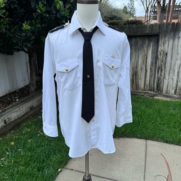 The Aviator by Van Heusen Mens Dress Shirt Size 16.5 32/33 Boating Nautical - Picture 1 of 14
